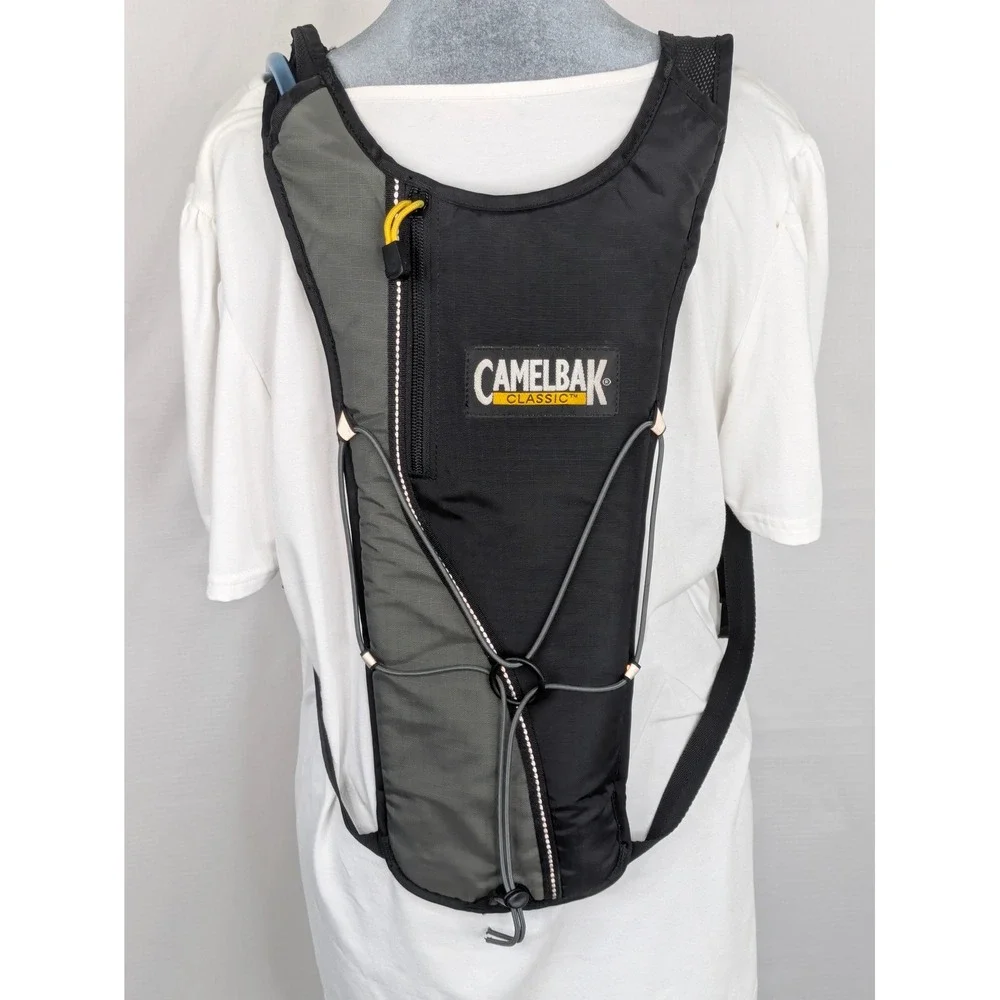 CamelBak Classic Hydration Pack Backpack Black Gray Water Reservoir Hiking Bike